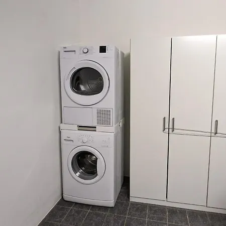 Chiaro Di Luna - * Carate Urio