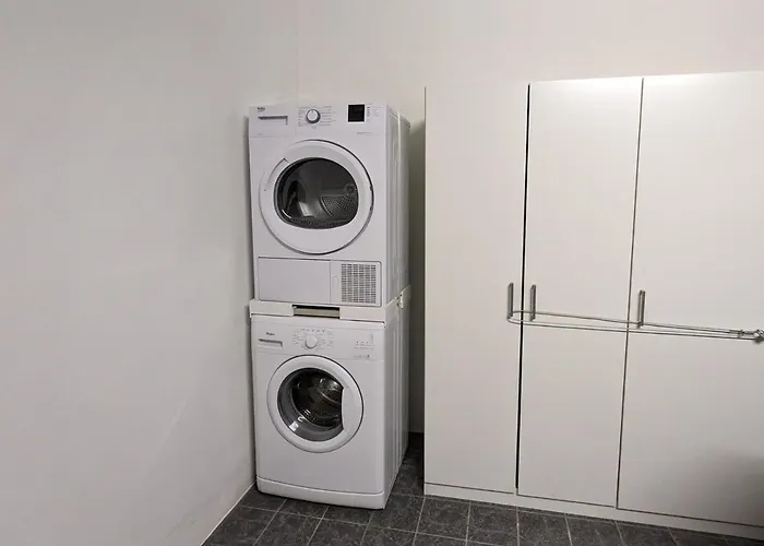 Chiaro Di Luna - * Carate Urio