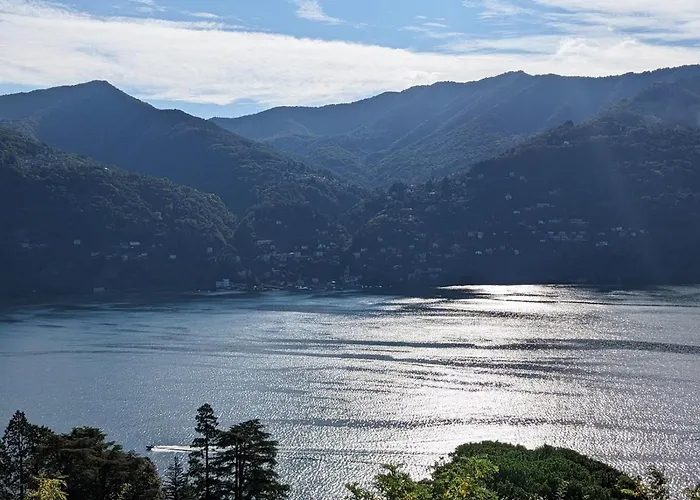 Chiaro Di Luna - Дом отдыха Carate Urio