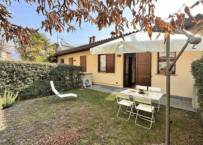 Chiaro Di Luna - * Carate Urio